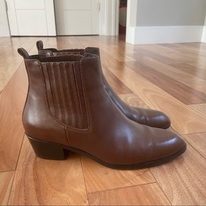 JCrew Chelsea leather boots 8.5 03002